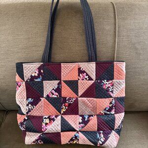 VERA BRADLEY LARGE DENIM NAVY ICONIC PATCHWORK TOTE!
